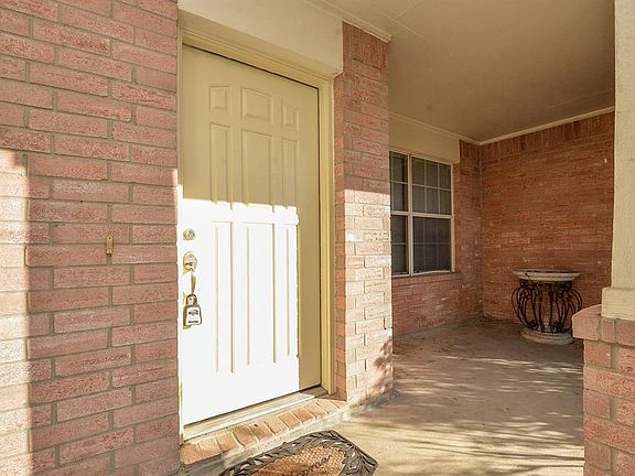 4th image of 18842 Driftwood Springs Dr