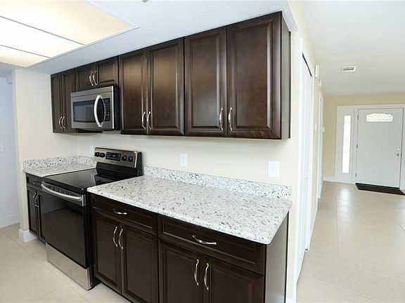 3rd image of 12212 Dakota Woods Ln