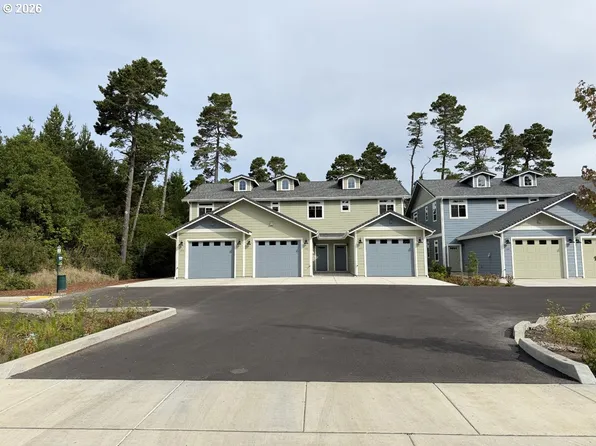 1435 37th St, Florence, OR 97439
