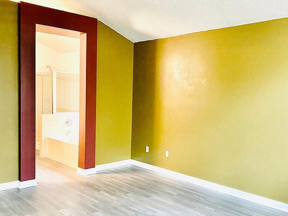 Master bedroom private 5 piece bathroom