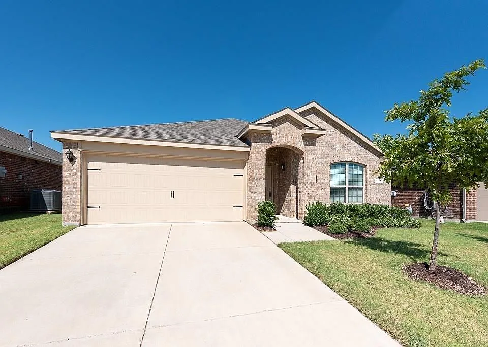 2126 Shady Glen Trl