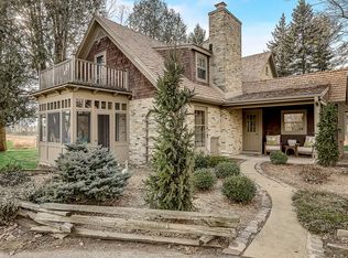2510 W Hawthorne Dr, Saukville, WI 53080