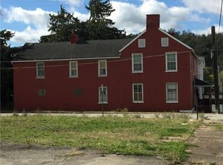 114 Market St, Fayette City, PA