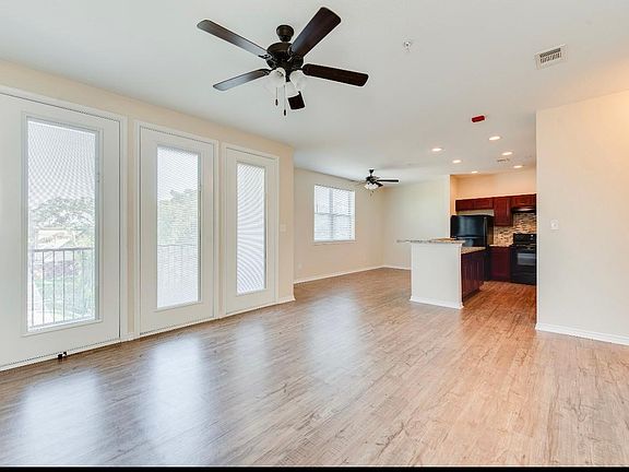 5th image of 1914 Dartmouth Ave #2022