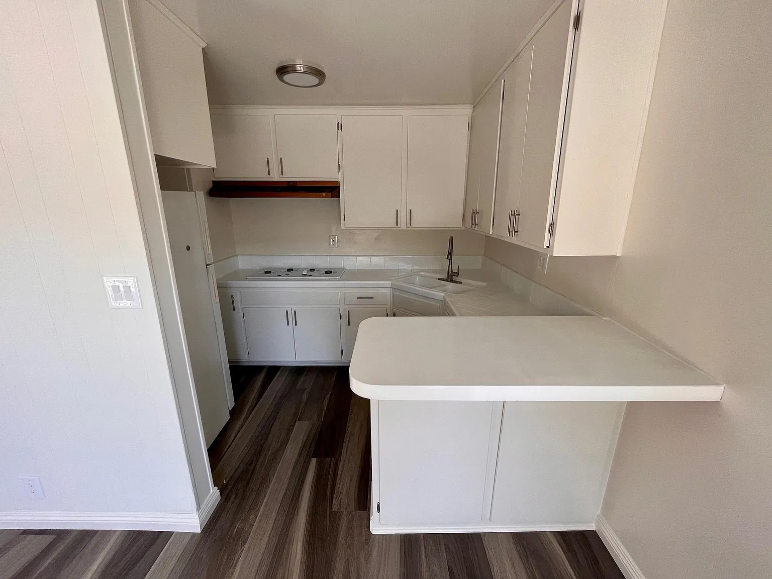 2 bed, 900 sqft, $2,595 — Photo 1