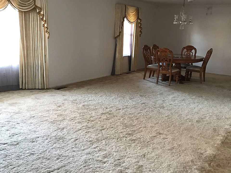 1st image of 705 Twin Lakes Dr