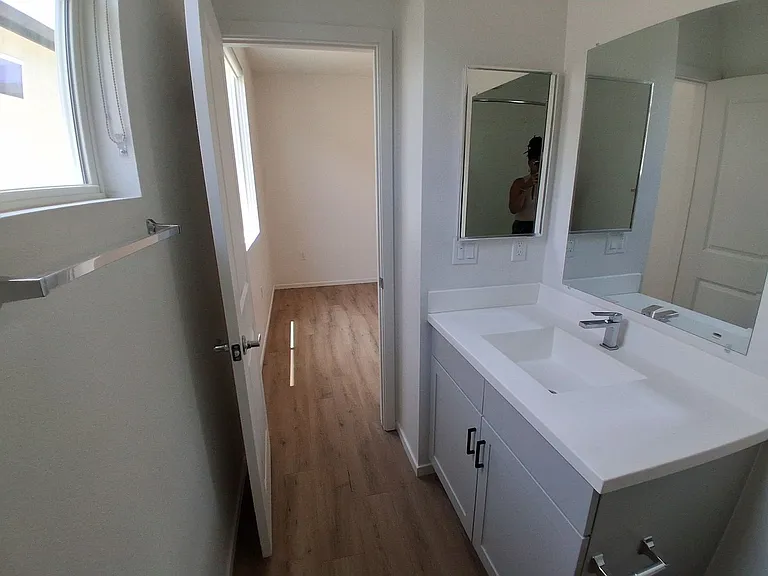 2040 N Highland Ave — Photo 39