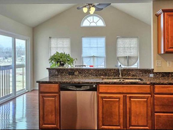 5th image of 17315 Russett Farm Dr