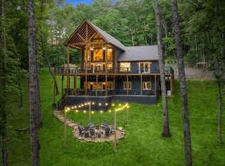 750 Laurel Cir, Blue Ridge, GA 30513