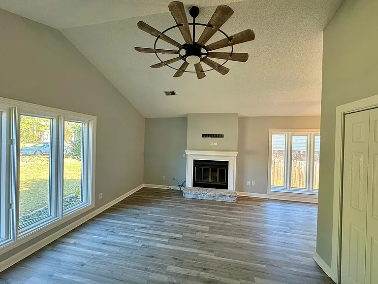 2107 Turtle Creek Rd — Photo 2