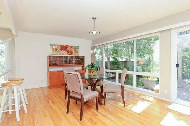 954 Primrose Ave — Photo 6