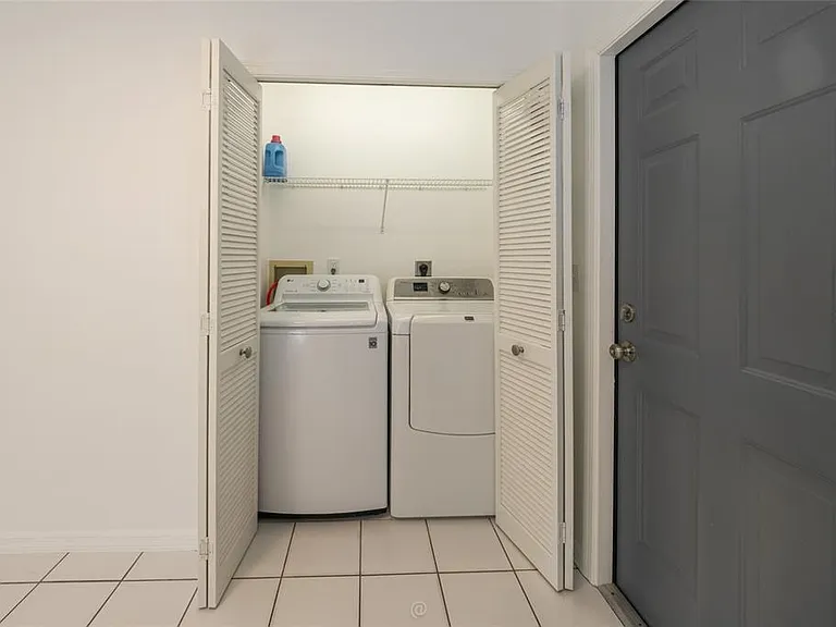 923 Sand Crest Dr — Photo 47