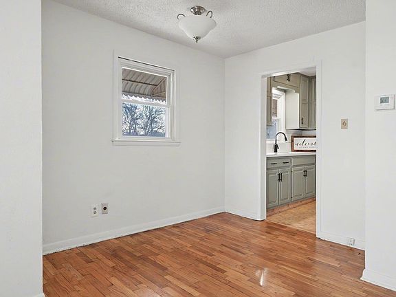 4th image of 1610 SW 33rd St