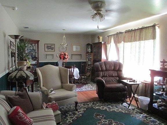 2nd image of 3028 Outwood Dr