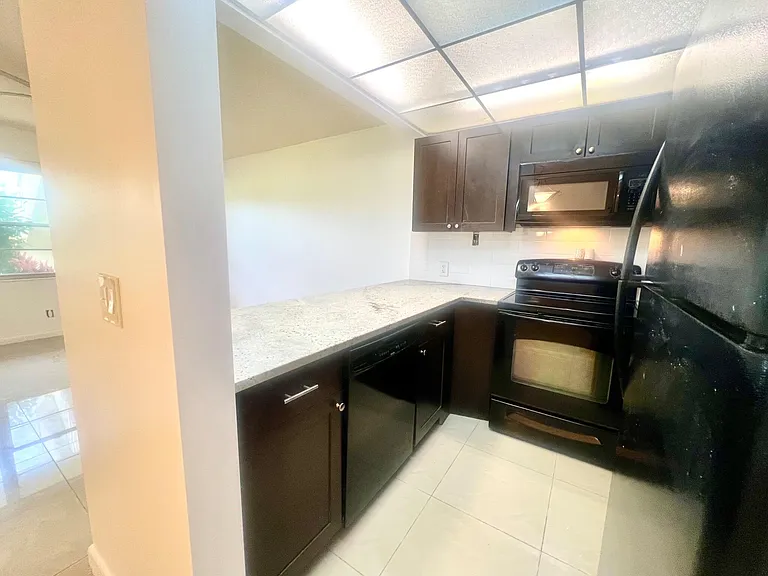517 Mansfield M #517 — Photo 7