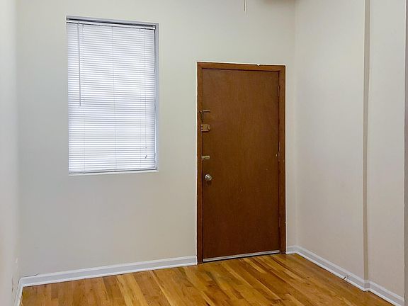 5th image of 2523 N Lincoln Ave #2A