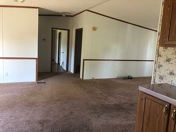 4th image of 8906 Fairystone Park Hwy