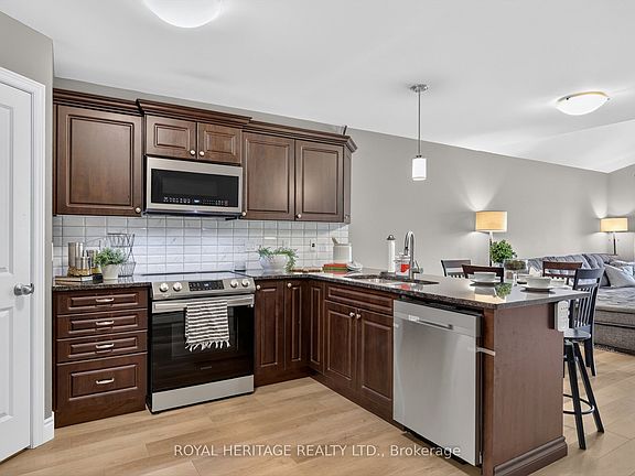 5th image of 26 Ferris Ct