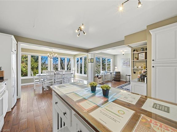 5th image of 72 Martindale Rd