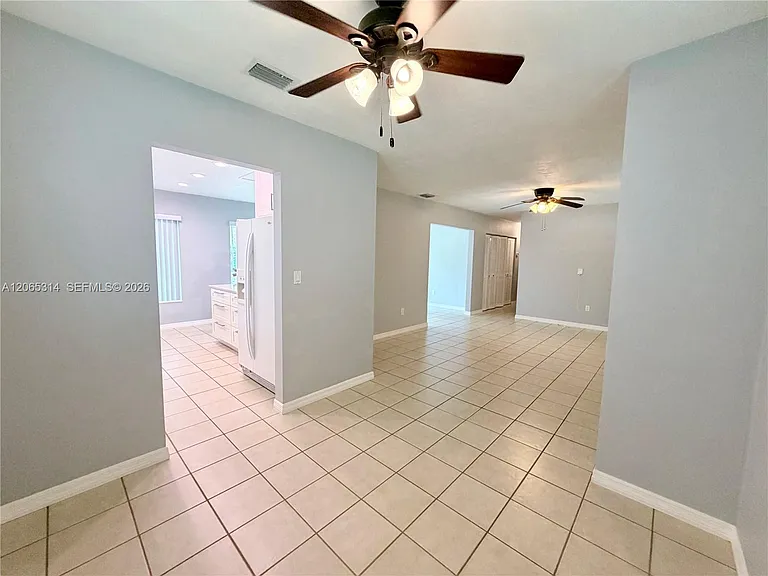 5101 SW 127th Pl — Photo 12