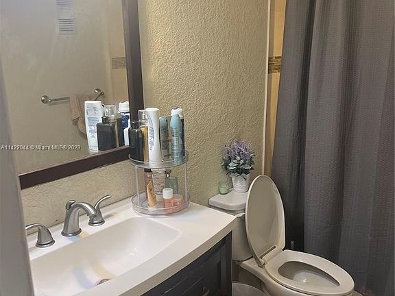 2nd image of 6950 Miami Gardens Dr #2403