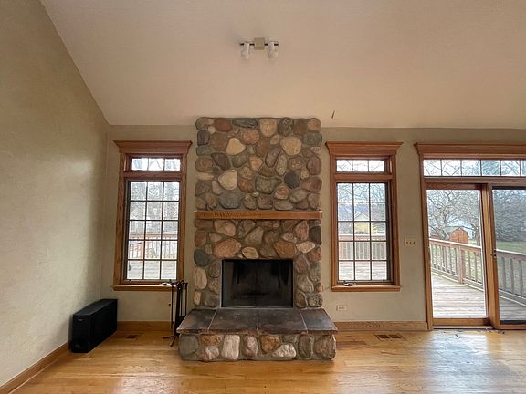 3rd image of 18121 W Valley Dr