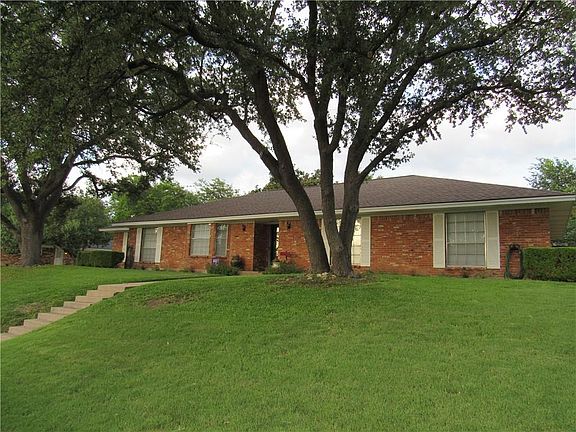 4th image of 6601 Sabrosa Ct W