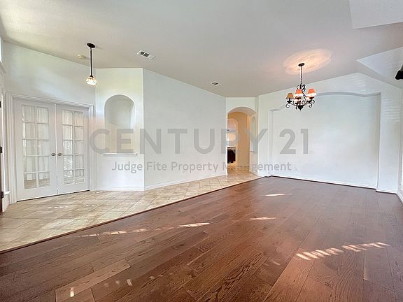 3rd image of 4120 Colina Ave
