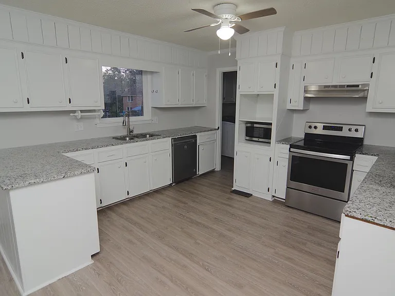 123 Valley Springs Rd — Photo 8