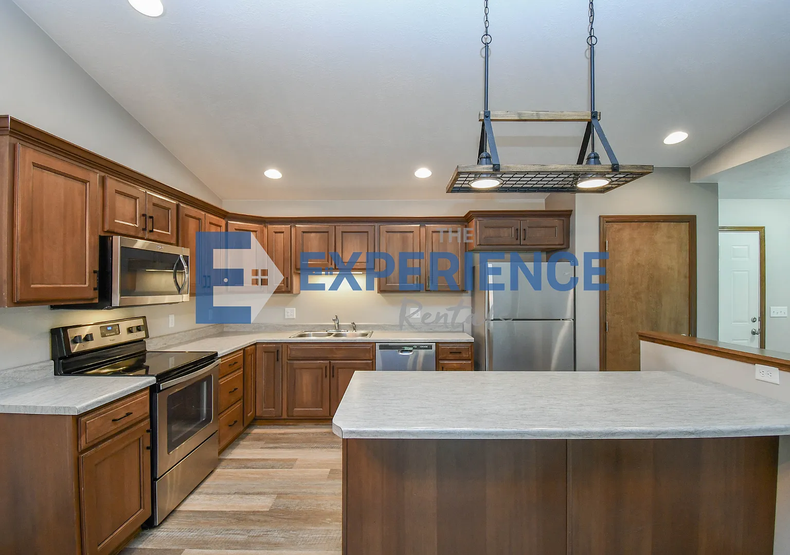 Spacious 3BR Townhome on Quiet Cul-de-Sac | 2,000+ Sq Ft & Attached Garage! — Photo 4