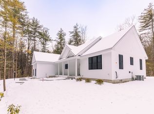 41 Country Rd, Lunenburg, MA 01462