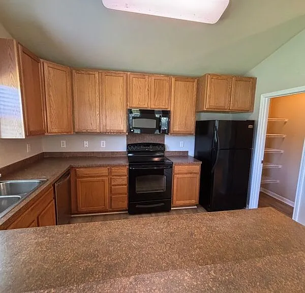 504 Savannah River Dr — Photo 6