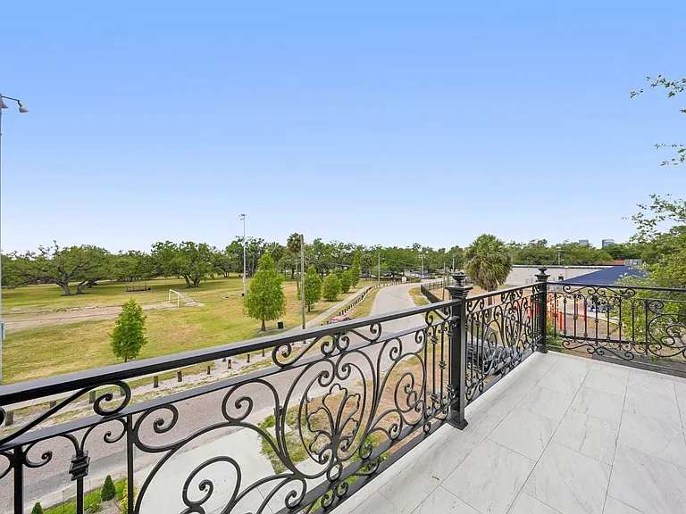 2816 Corrine St #2 — Photo 8
