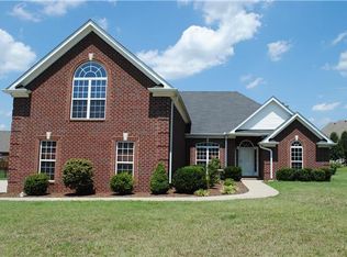 1020 Pittman Dr, Gallatin, TN 37066
