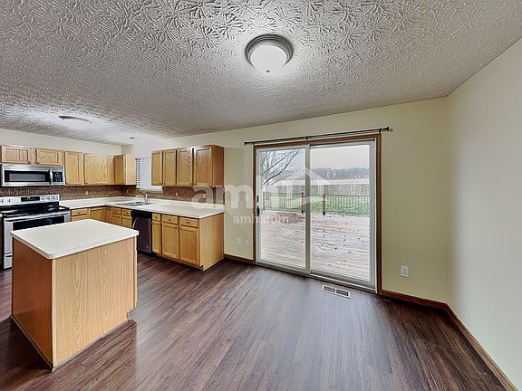 4th image of 2649 Cross Creek Ave
