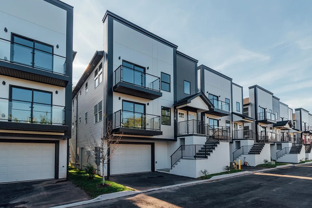 Building Photo - 746 Seaport Dr #B