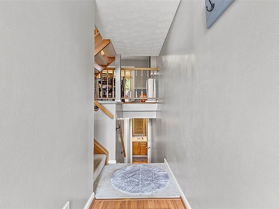 3rd image of 2618 Birchwood Ln