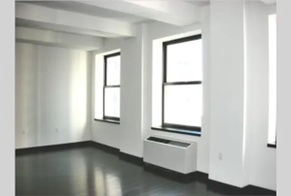 Rented by Avenue Real Estate | media 32