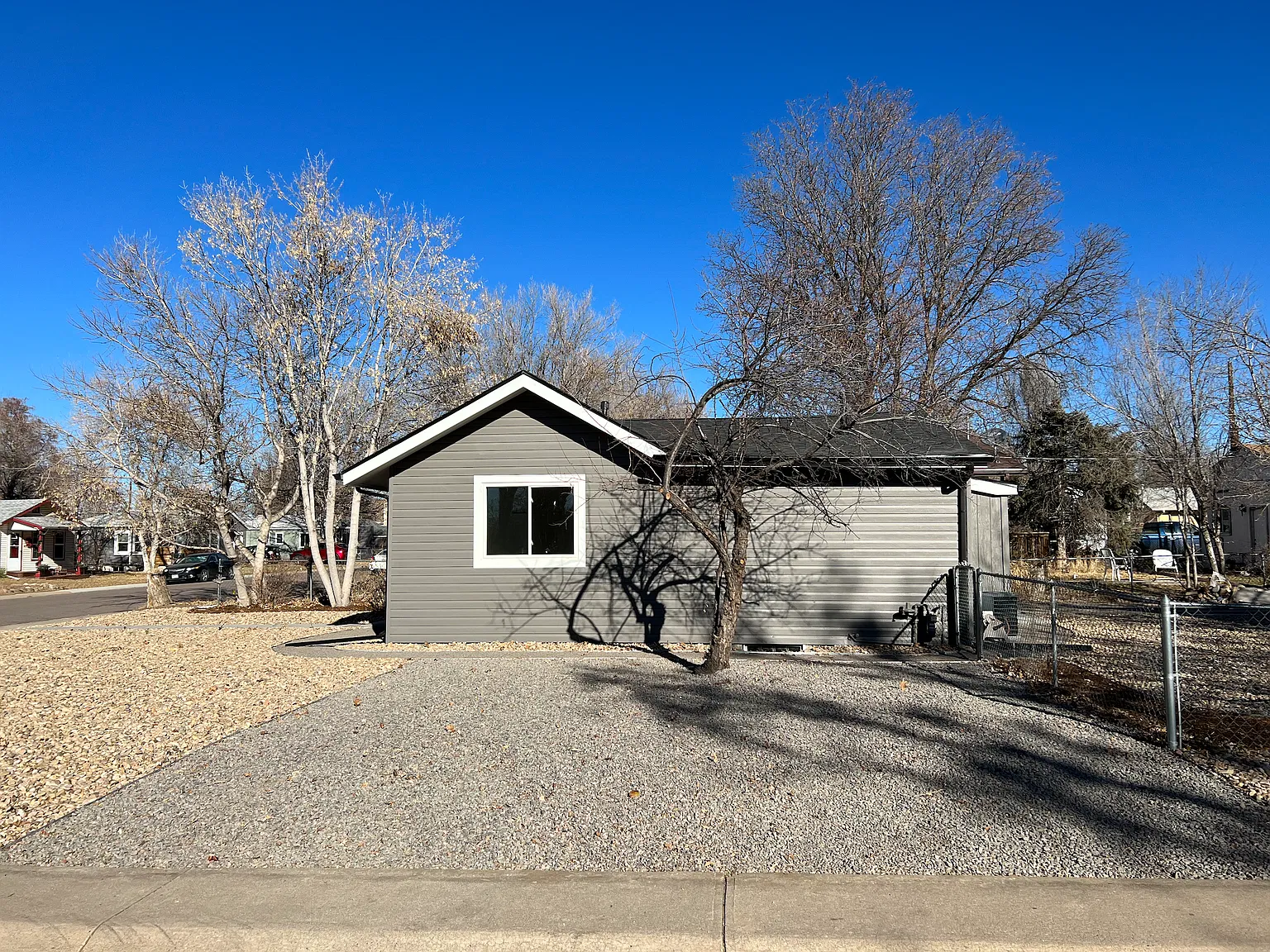 3 bed, 1100 sqft, $2,380 — Photo 3