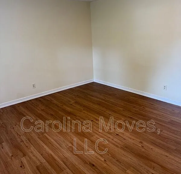 107 Bismark Dr — Photo 9