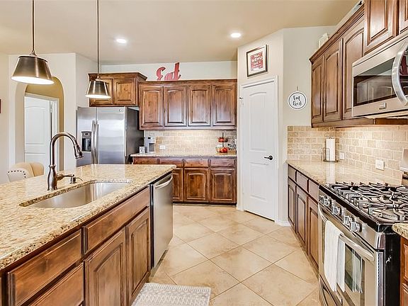 2nd image of 1709 McGee Ave