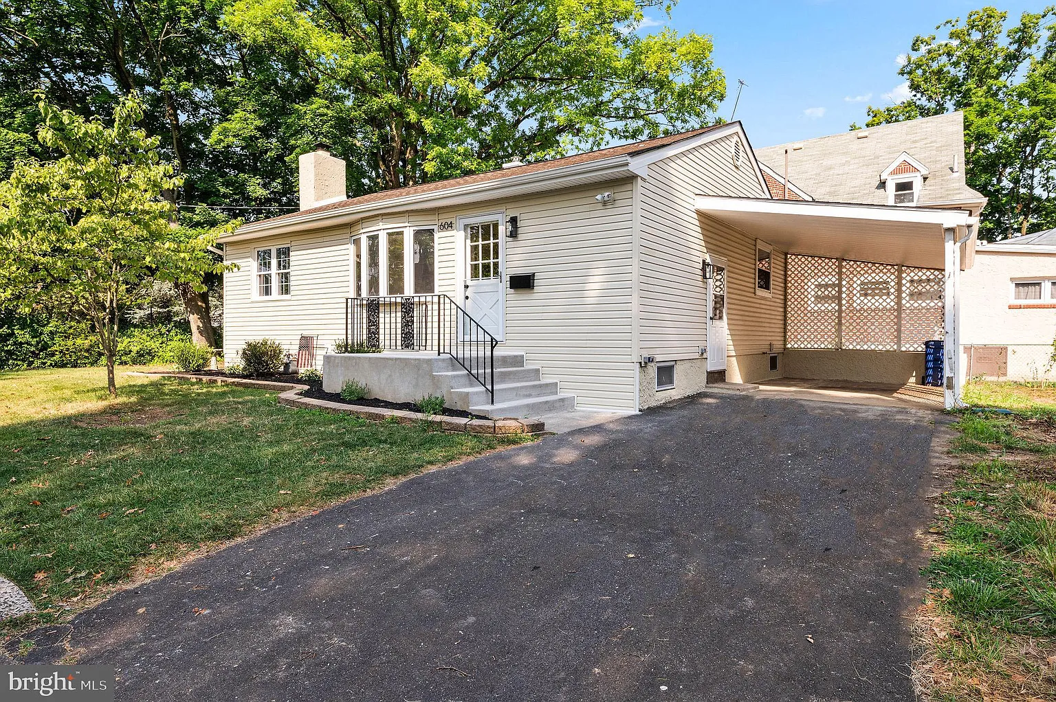 604 Tennis Ave photo 1