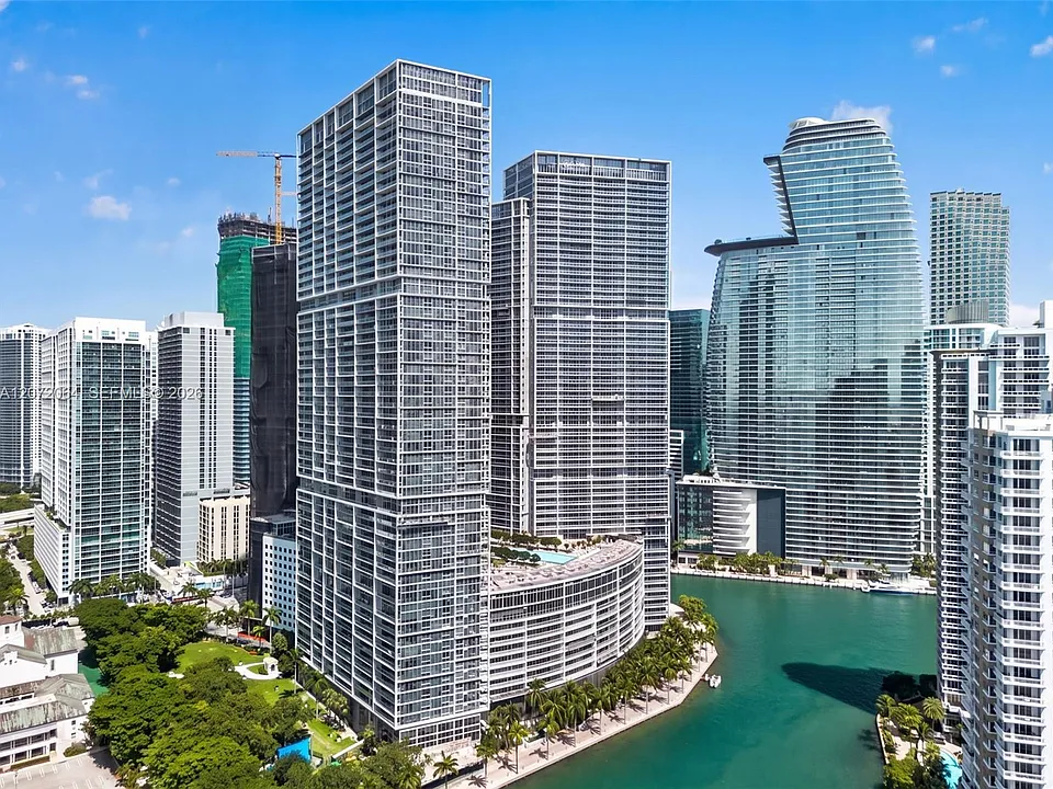 465 Brickell Ave #419