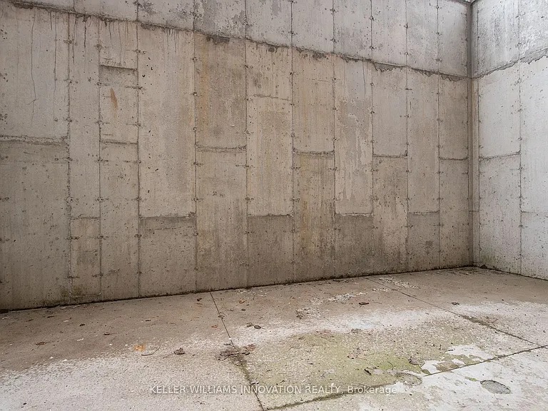 10 Queen St #2 — Photo 21