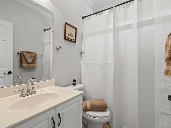 4th image of 2741 Sanctuary Blvd.
