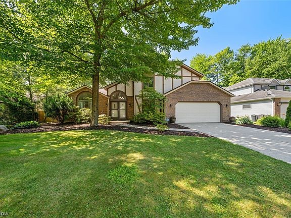 2nd image of 21451 Jonathan Dr