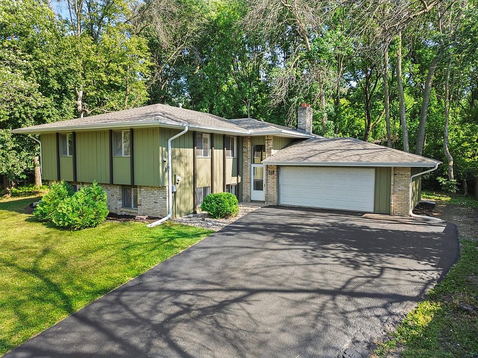 1st image of 605 Pheasant Run