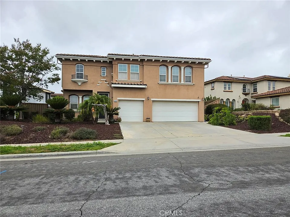 5530 Papagallo Dr