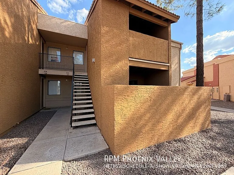 Parkside Apartments — Photo 16