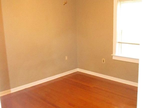 5th image of 516 E Esther St APT B